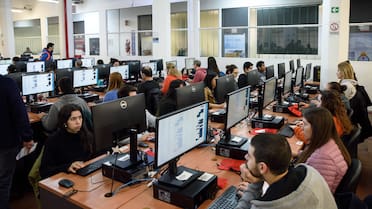 Polémica por el escrutinio de las elecciones legislativas: por qué Fuerza Patria pide cambiar la manera de contar los votos