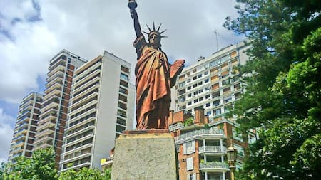 Estatua de la Libertad en Argentina. Fuente: Instagram @fotos.antiguas.ba