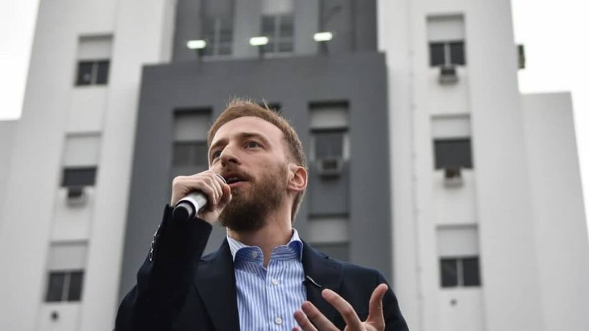 Asunción de Federico Otermin como intendente de Lomas en la Plaza Grigera. Foto: Instagram/federico.otermin