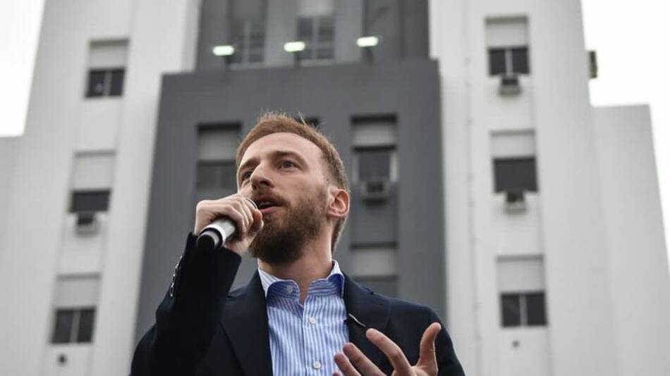 Asunción de Federico Otermin como intendente de Lomas en la Plaza Grigera. Foto: Instagram/federico.otermin