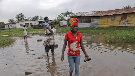 Ascienden a 76 los muertos en Kenia por las inundaciones causadas por El Niño. Reuters