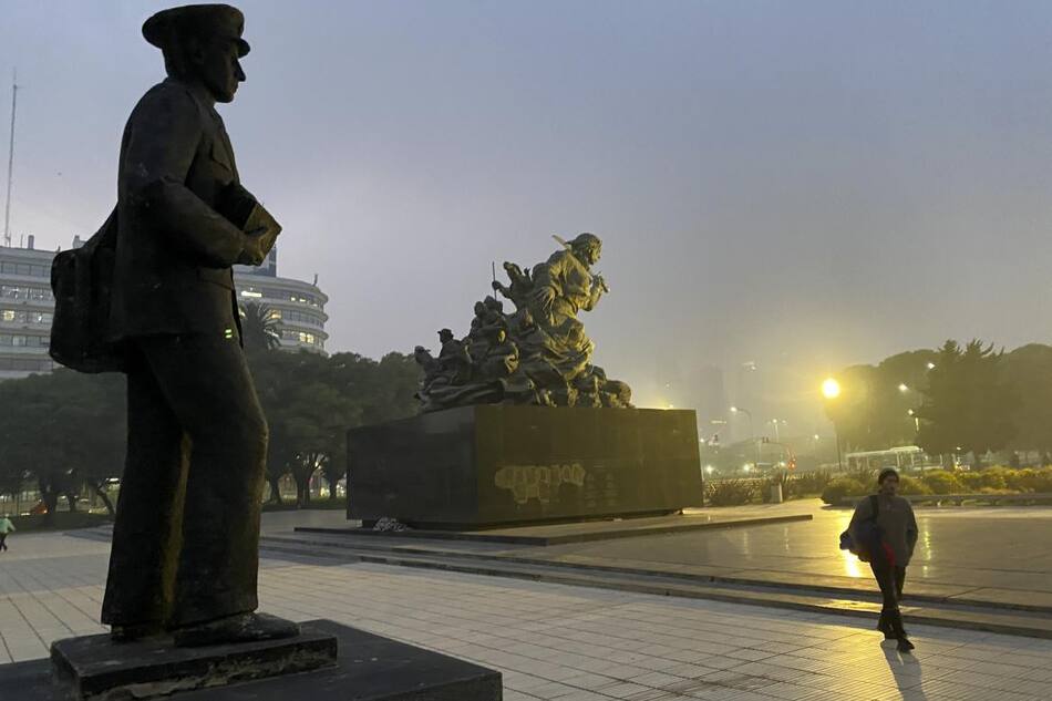 Humo en Ciudad de Buenos Aires. Foto: Télam.