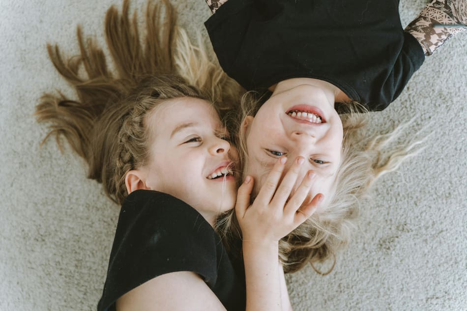 peinados, nena. Fuente: Pexels