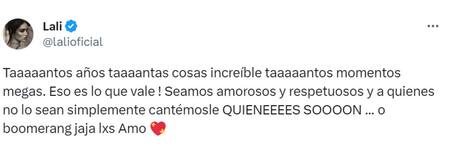 Las publicaciones de Lali dedicadas a sus fans. Foto: Twitter.