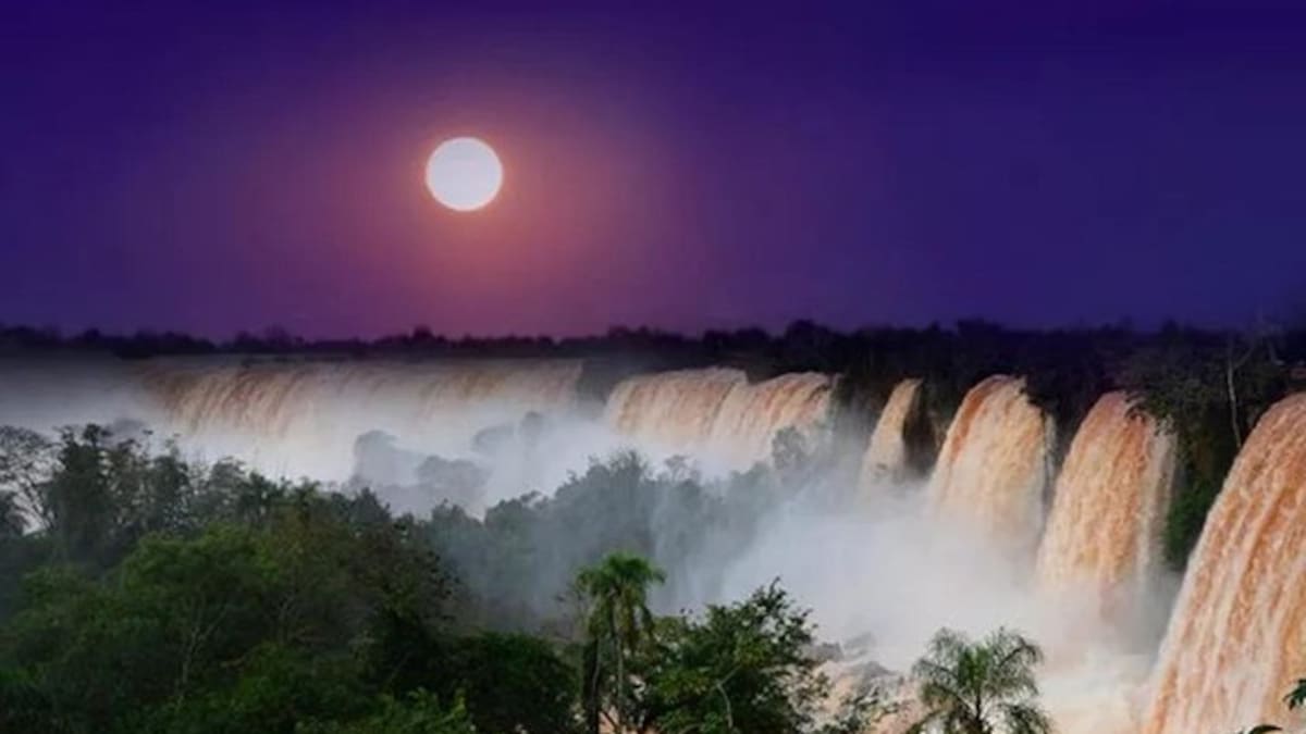 Paseo de Luna Llena en las Cataratas del Iguazú.
