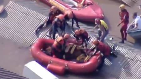 El rescate de "Caramelo" en las inundaciones de Brasil. Foto: captura de pantalla.