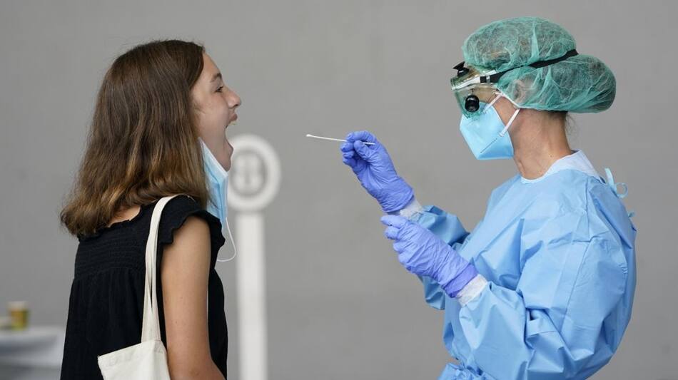 Coronavirus Test Pcr, Reuters.
