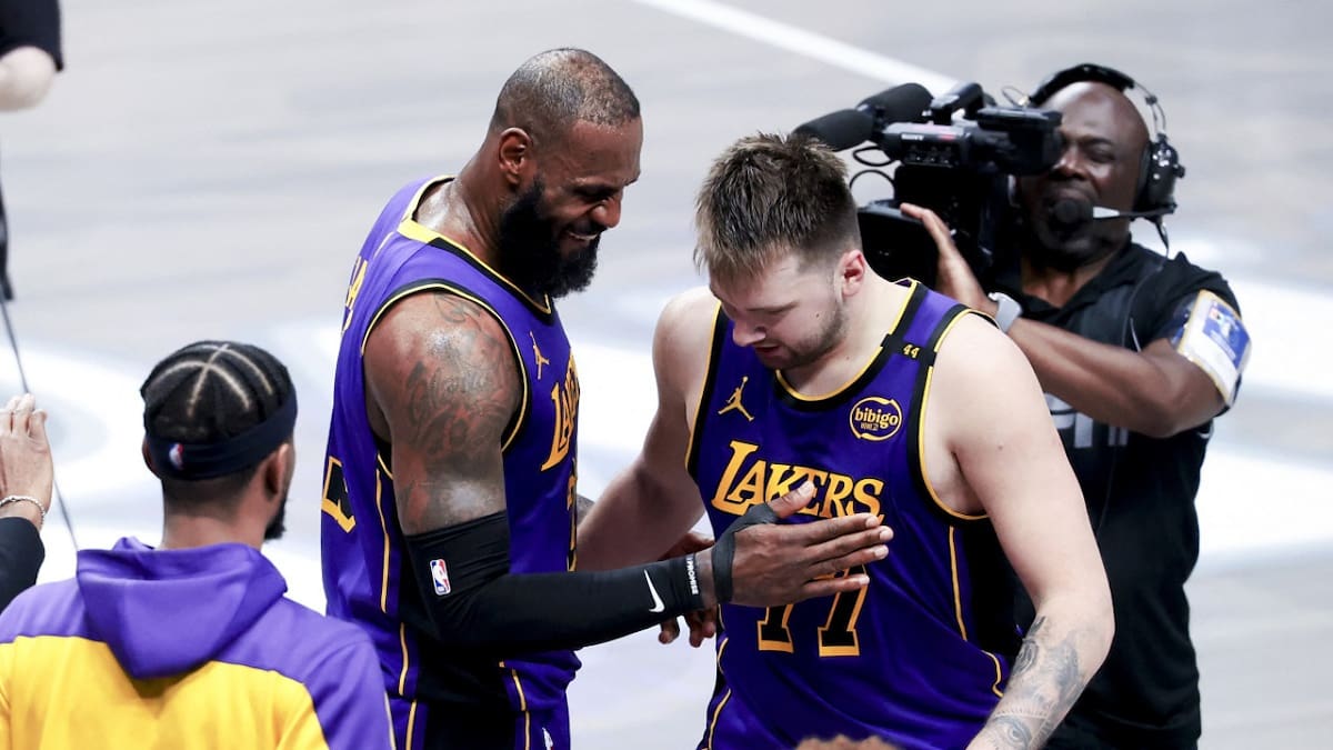 LeBron James y Luka Doncic; Los Angeles Lakers. Foto: Reuters (Kevin Jairaj)