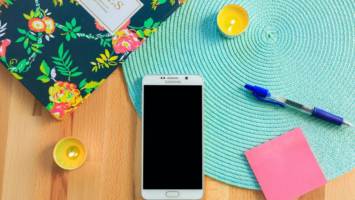 Celulares, tecnología, dispositivos móviles. Foto: Unsplash.