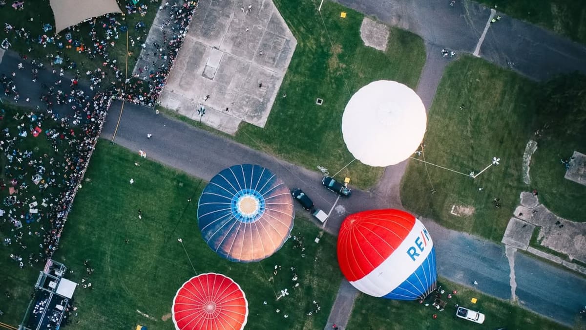 Así se vive desde arriba Buenos Aires Flota, el festval de globos aerostáticos.