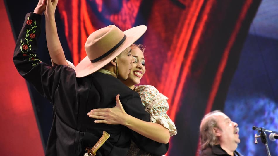 La edición N°34 de la Fiesta Nacional del Chamamé trae muchas expectativas a la población mundial con foco en Latinoamérica. Cada año asisten más personas al evento que celebra la cultura popular de la Argentina y nuevos artistas se presentan junto a los consagrados.