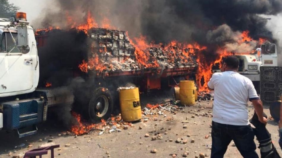 Ayuda humanitaria incendiada en Venezuela, represión de Nicolás Maduro, internacionales