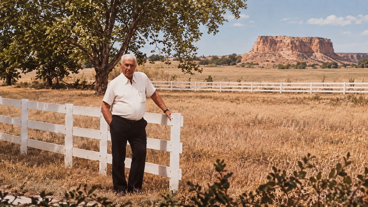 En 1991, compraron una estancia para que Fangio recibiera a sus visitas: hoy conserva intacta la habitación del campeón