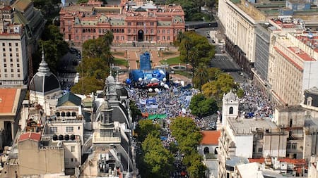Marcha docente en Plaza de Mayo