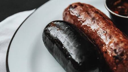 Chorizo y morcilla. Foto: Instagram @happeningba