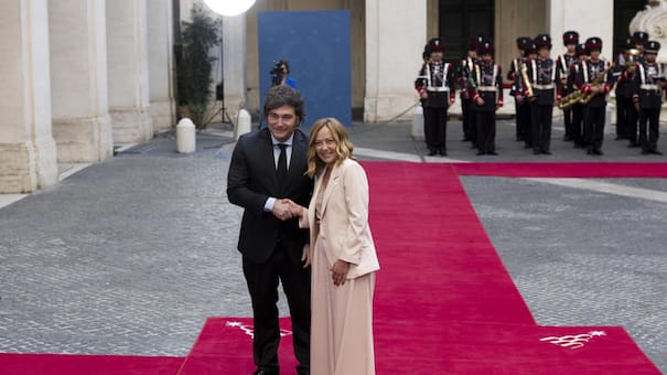 Javier Milei se reunió con Giorgia Meloni en Roma para la firma del acuerdo ENI-YPF