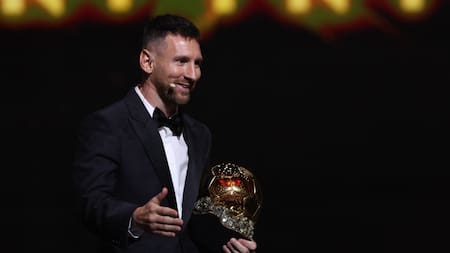 Lionel Messi ganó su octavo Balón de Oro. Foto: NA