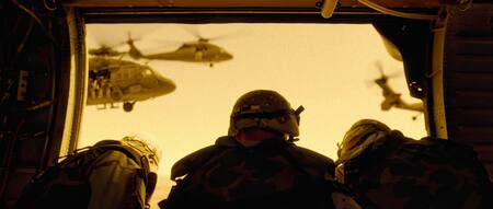 Cómo sobrevivimos a la caída de los Black Hawk. Foto: Netflix.