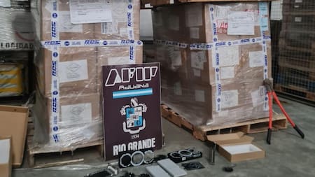 Operativo por sobrefacturación. Foto: Aduana.