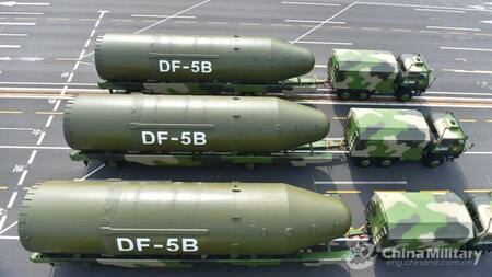 El misil balístico intercontinental DF-5B de China. Foto: Ejército chino