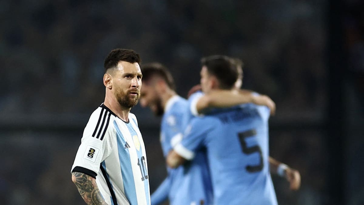 Argentina cayó 0-2 ante Uruguay en La Bombonera. Foto: Reuters