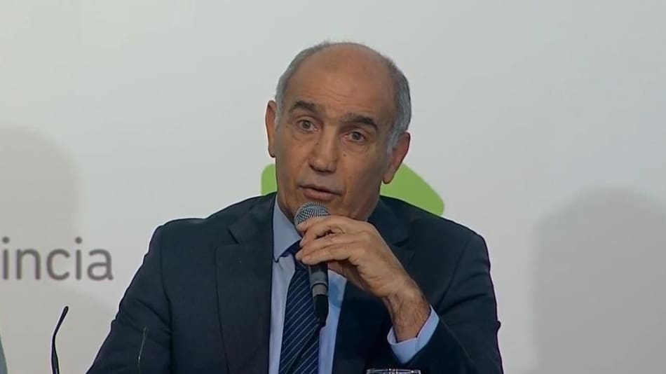 Daniel Salvador, conferencia por apagón en La Plata