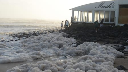 Misteriosa espuma en Australia. Foto: EFE/Dave Hunt