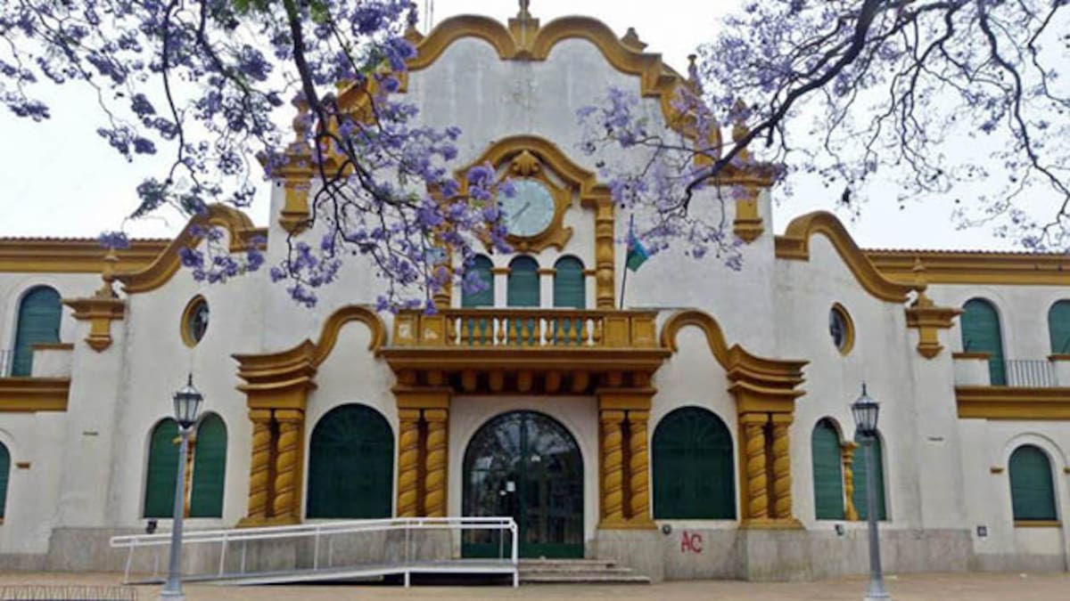 El pueblo con la laguna más famosa de Buenos Aires cumple años: lo celebra con música, danza y más de 160 artistas en vivo