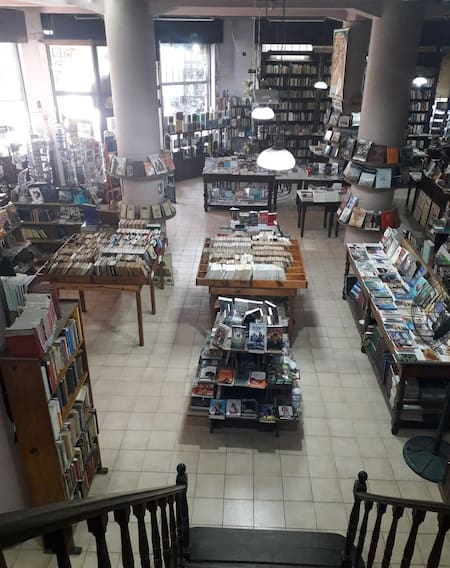 El local es casi tan antiguo como al Virreinato. Foto: Instagram @ibreriadeavila