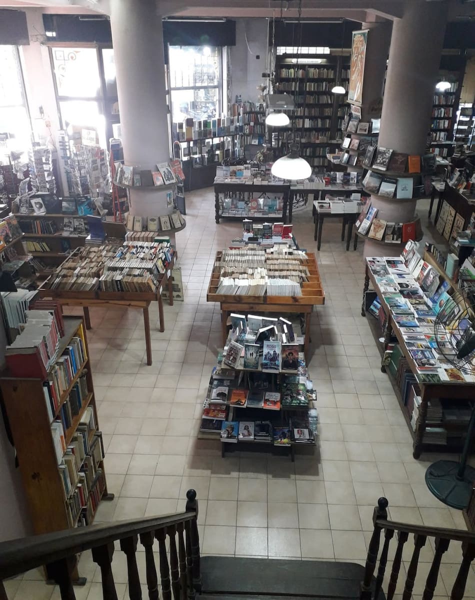 El local es casi tan antiguo como al Virreinato. Foto: Instagram @ibreriadeavila