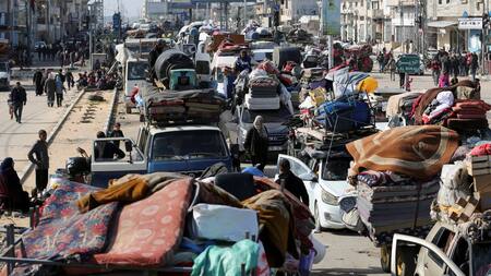 Palestinos desplazados en Gaza. Foto: Reuters/Hatem Khaled