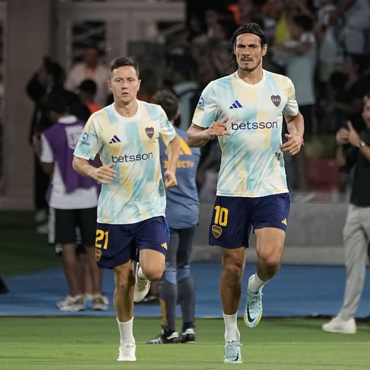 Ander Herrera y Edinson Cavani. Foto: X Boca Juniors