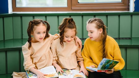 peinados, nena. Fuente: Pexels