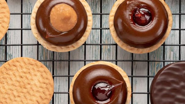 El alfajor con “corazón” que conquistó Buenos Aires: un relleno revolucionario con abundante dulce de leche y más