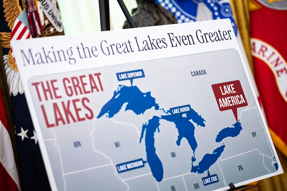 Trump firmó el decreto para cambiar el nombre del Lago Ontario por Lago América.