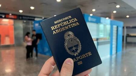 Pasaporte argentino. Fuente: X