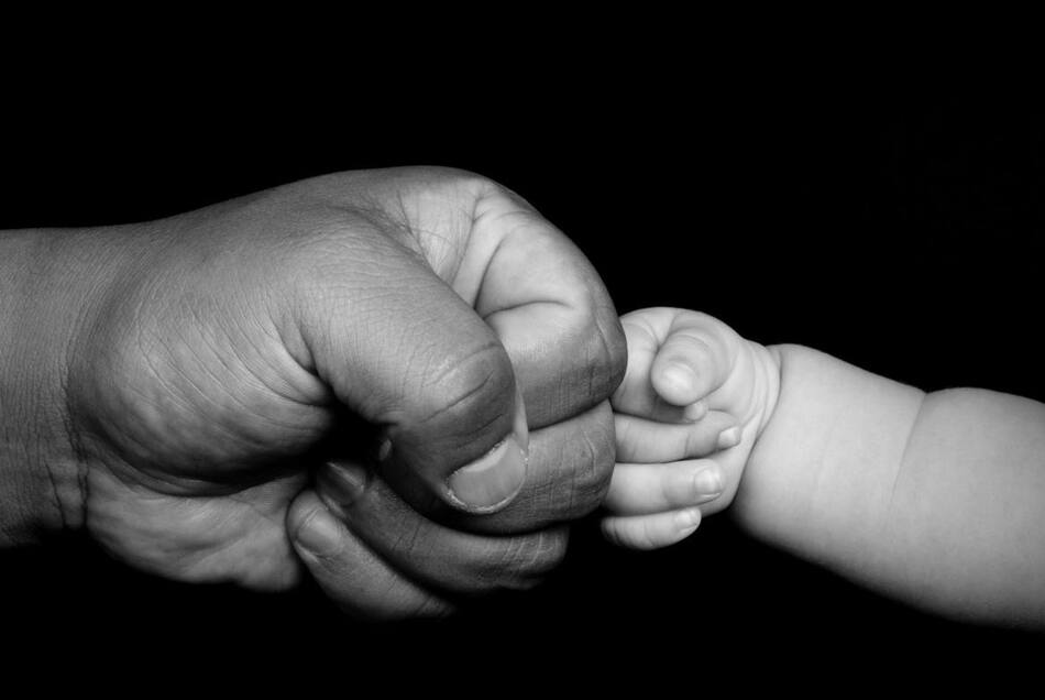 Licencia por paternidad padre e hijo