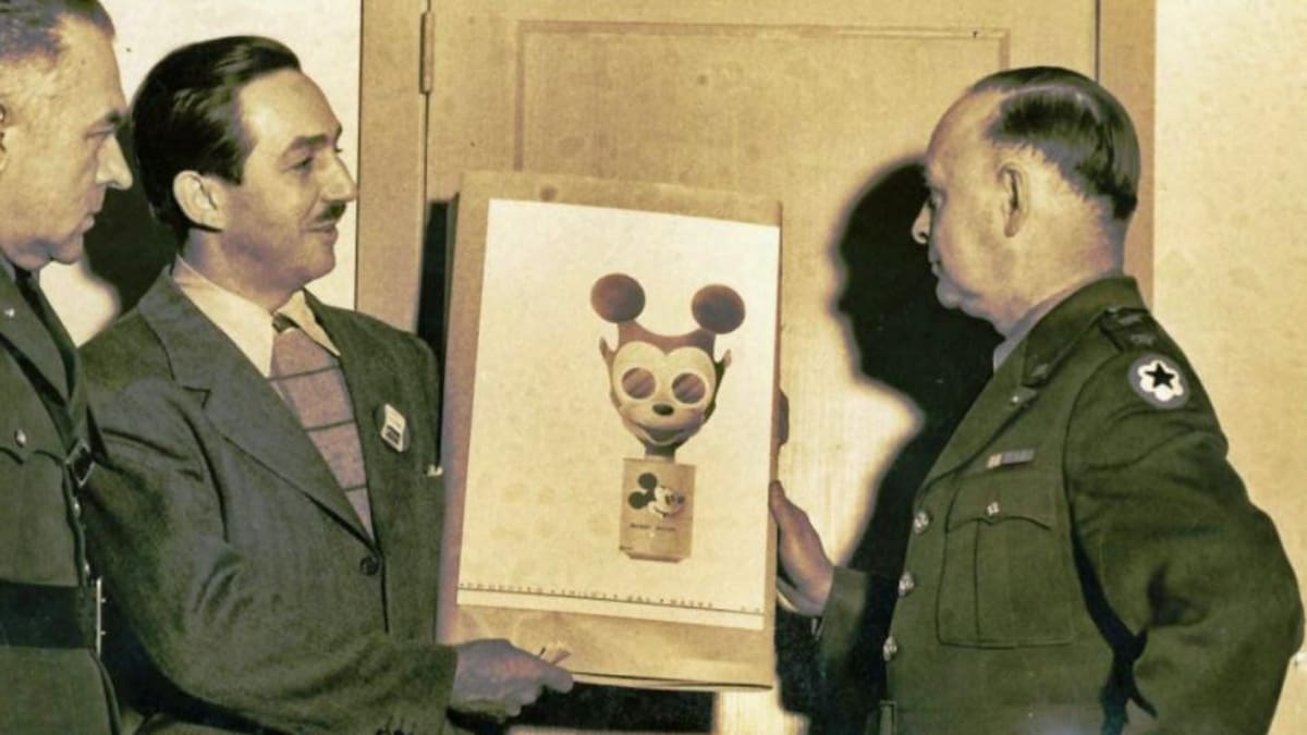 Máscara antigás de Mickey Mouse, Walt Disney, Segunda Guerra Mundial