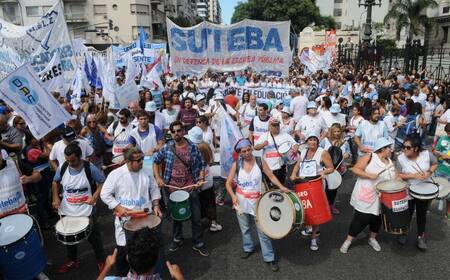 Protesta docente en el Congreso