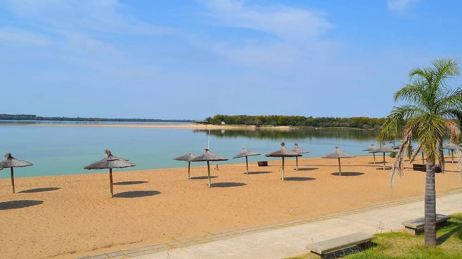 La Isla del Puerto es un gran lugar para pasar el verano en el Litoral. Foto: Turismo Concepción del Uruguay