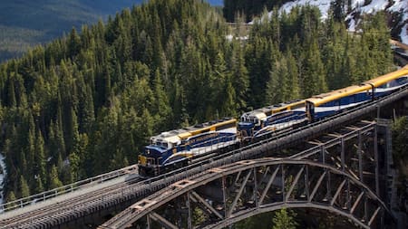El Rocky Mountaineer fue elegido como el mejor tren del mundo.