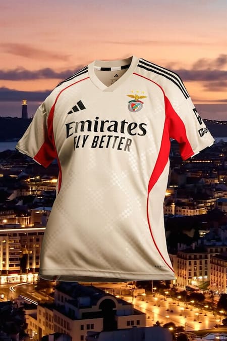 Nueva camiseta del Benfica para el Mundial de Clubes.