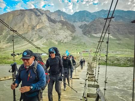 Expedición del Ejército Argentino a la cima del Monte Kun del Himalaya.
