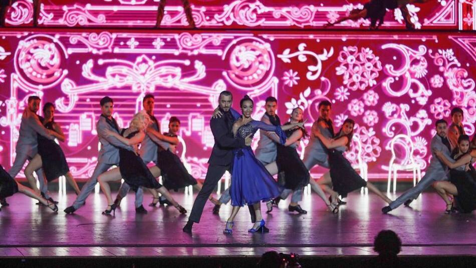 Mora Godoy - Baile gala Colón G20