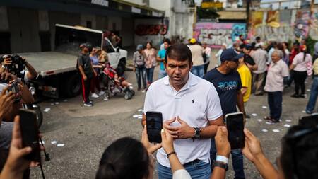 El candidato Carlos Prosperi participa en las elecciones primarias de la oposición. Foto: EFE.
