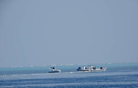 Barrera flotante en el mar de China Meridional. Foto: EFE.