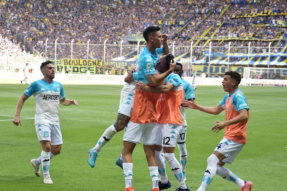 El festejo de Matías Rojas; Trofeo de Campeones. Foto: Télam.