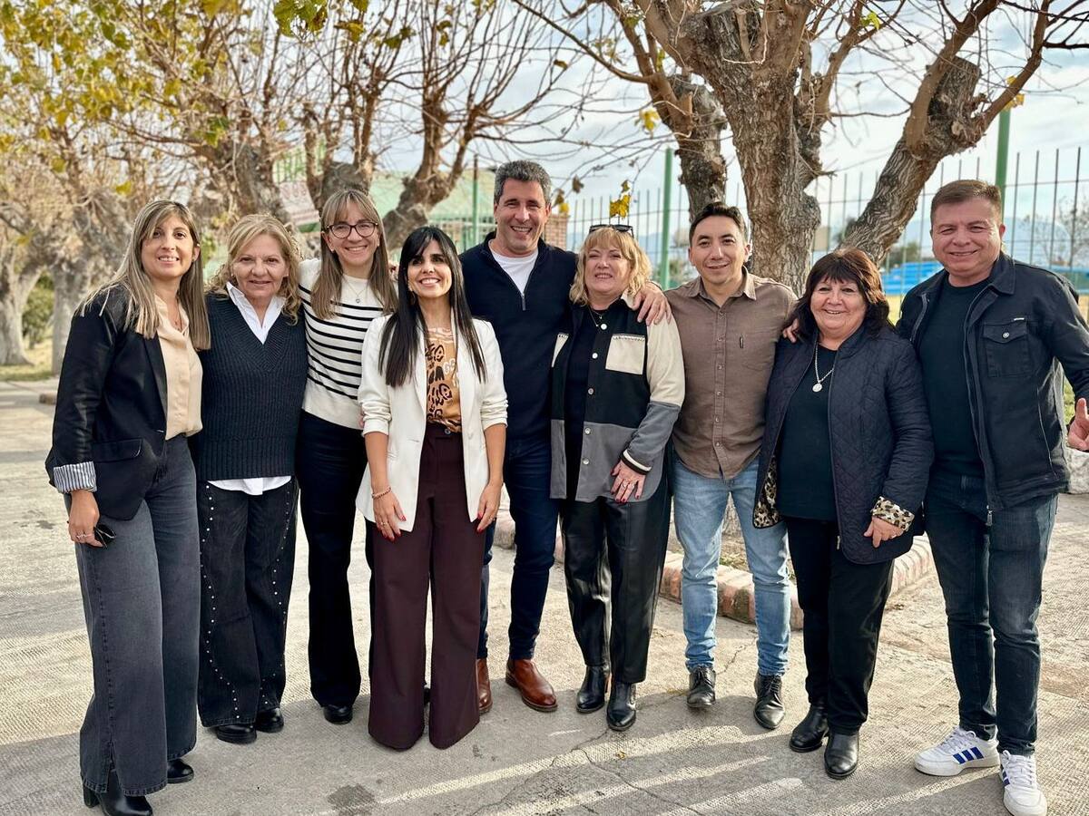 Uñac reunió al peronismo sanjuanino en el inicio de su recorrido nacional