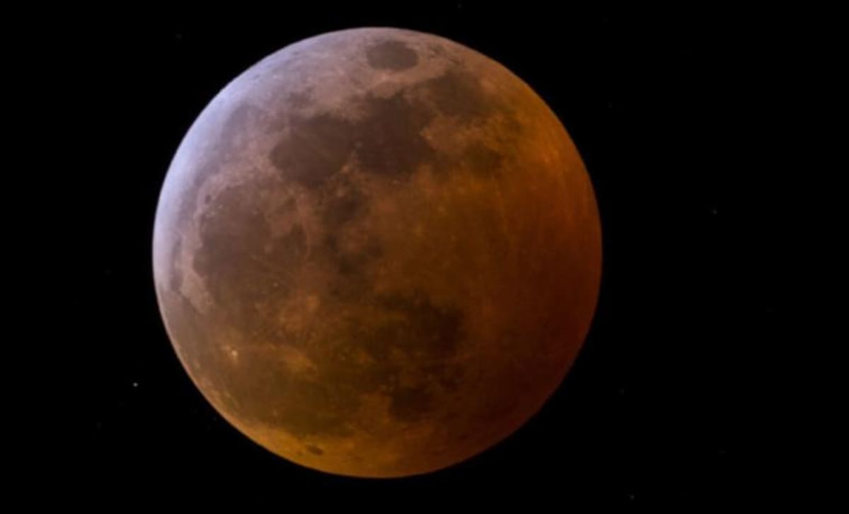 Eclipse parcial lunar, NA