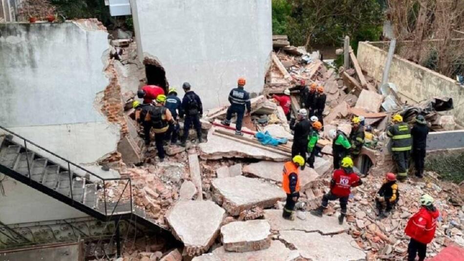 Derrumbe en Rosario, rescate, foto NA y La Capital